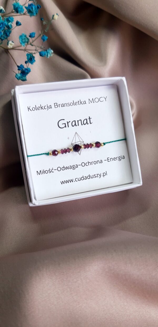 GRANAT- Bransoletka z pozytywną energią miłości, ochrony, odwagi.