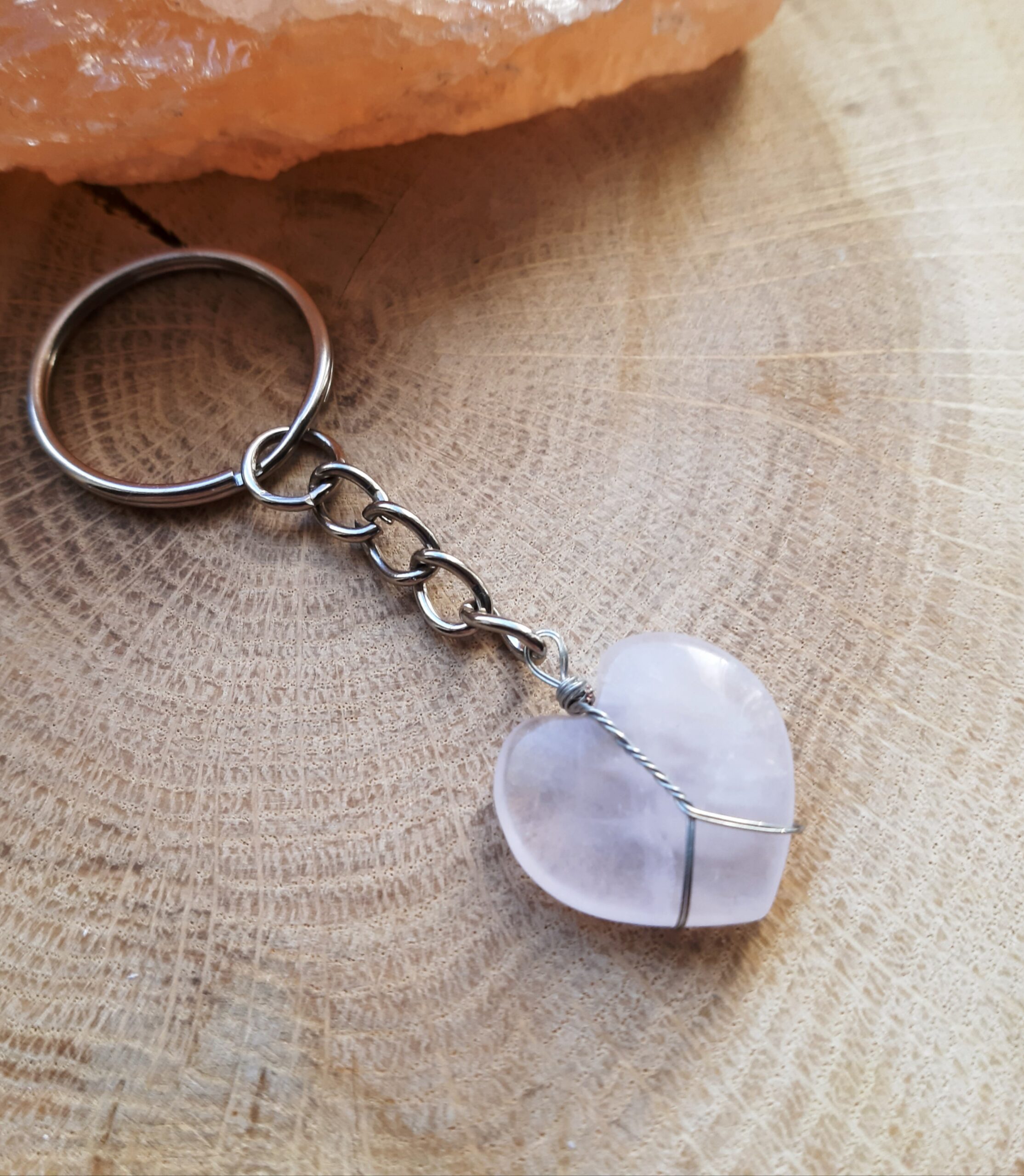 Brelok z Kwarcem Różowym w Kształcie Serca - obrazek 1