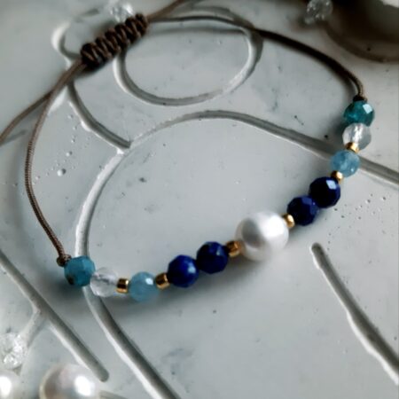 Bransoletka personalizowana z perełką.  Lapis lazuli, apatyt, akwamaryn, kwarc rozowy.